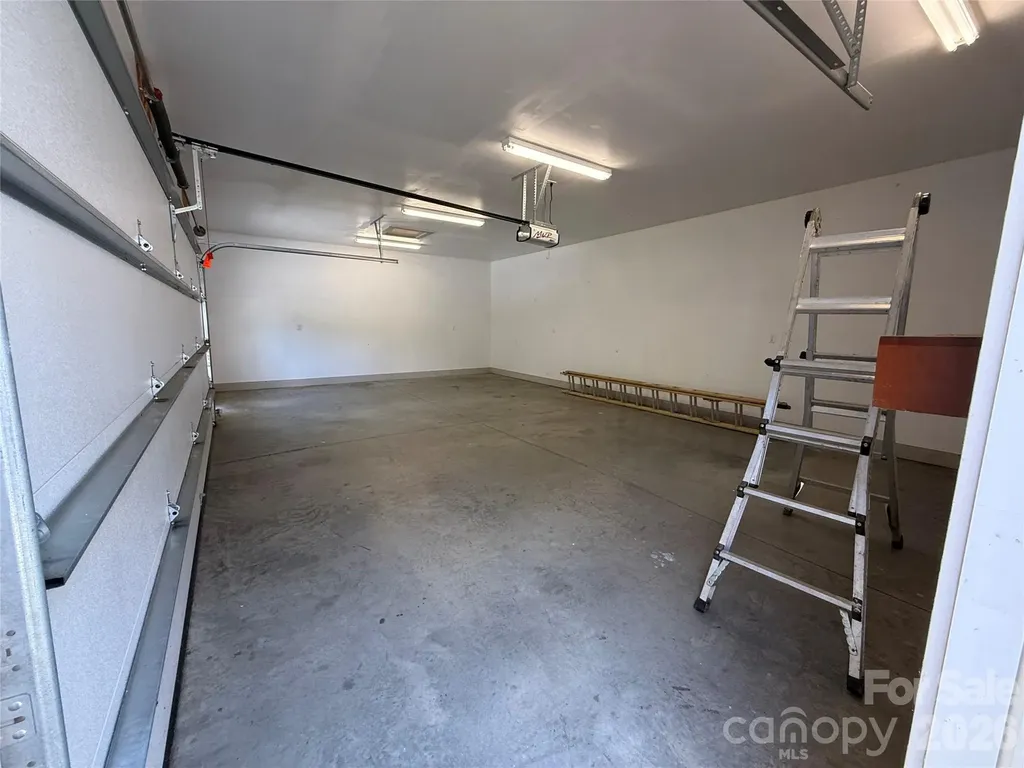 17 N Pershing Road Asheville NC 28805