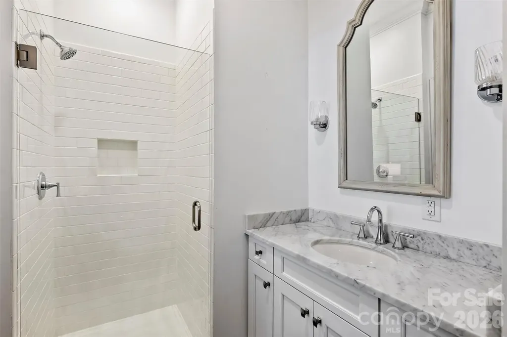 2251 Selwyn Avenue Charlotte NC 28207