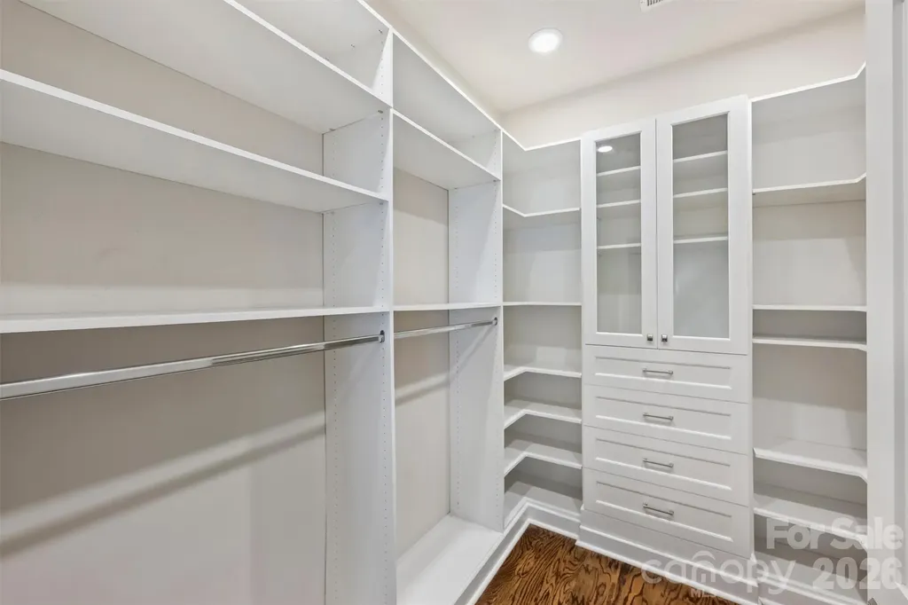 2251 Selwyn Avenue Charlotte NC 28207
