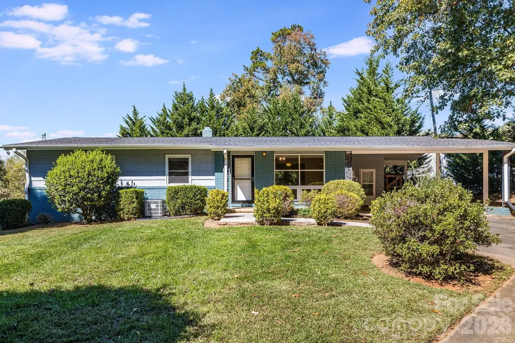 26 Elkmont Drive Asheville NC 28804