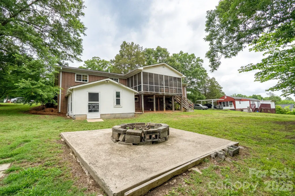 1018 Kentucky Street Kannapolis NC 28083