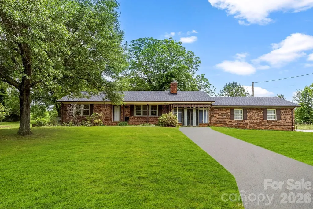 2829 Bettis Road Grover NC 28073