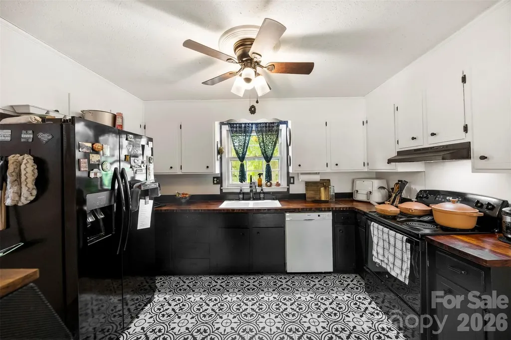 2829 Bettis Road Grover NC 28073