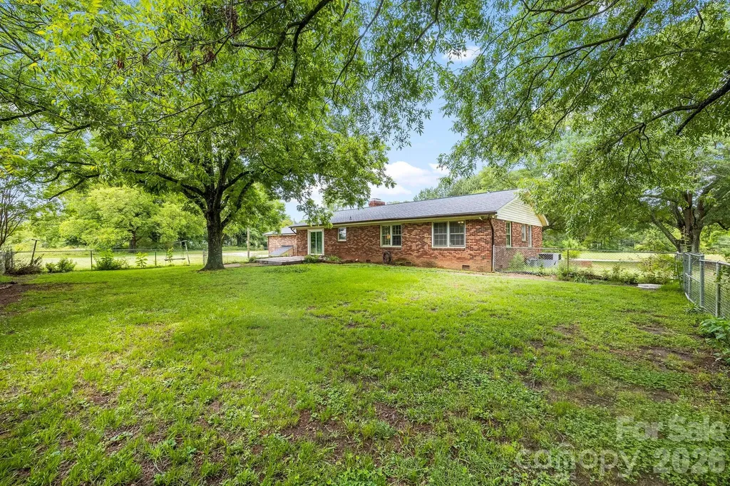 2829 Bettis Road Grover NC 28073