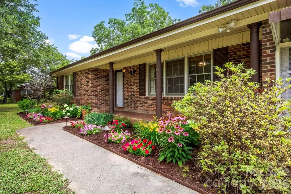 2829 Bettis Road Grover NC 28073