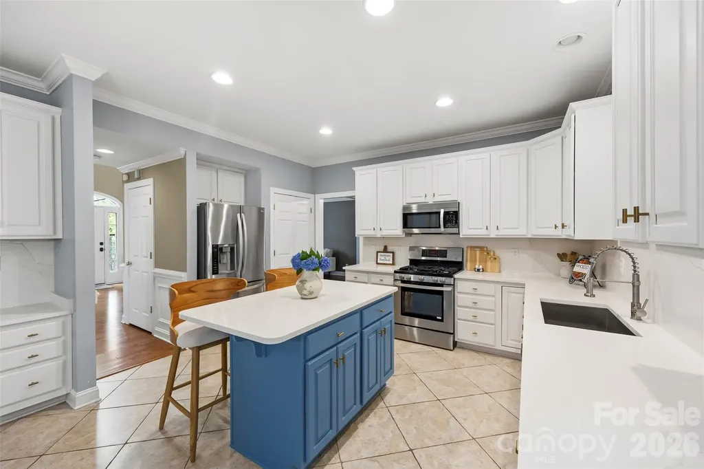 2832 Shady Reach Lane Charlotte NC 28214