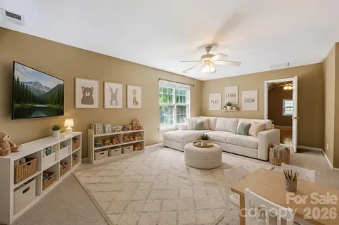 2832 Shady Reach Lane Charlotte NC 28214