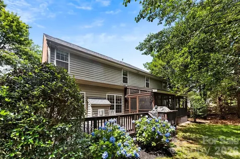 2832 Shady Reach Lane Charlotte NC 28214