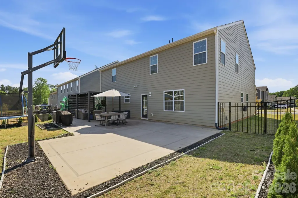 103 Edgehill Court Troutman NC 28166