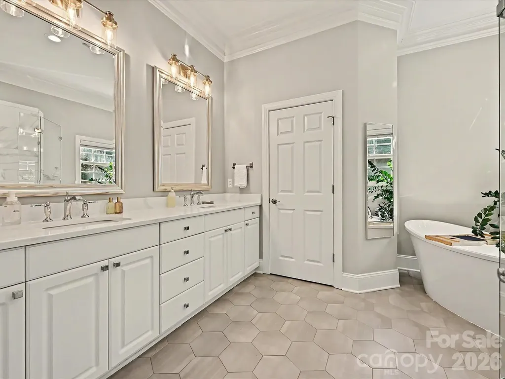 170 Clemens Place Davidson NC 28036