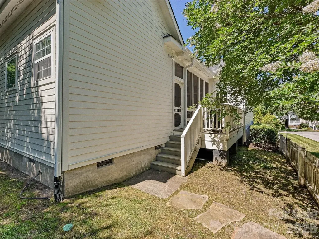 170 Clemens Place Davidson NC 28036