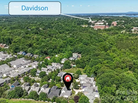 170 Clemens Place Davidson NC 28036