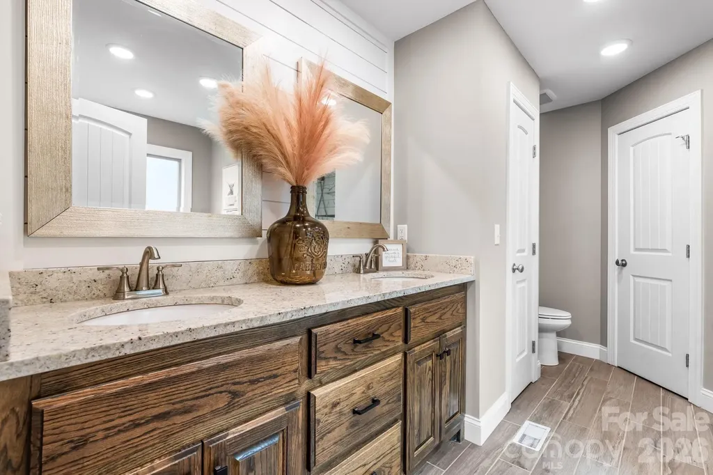 124 Maplewood Court Hudson NC 28638