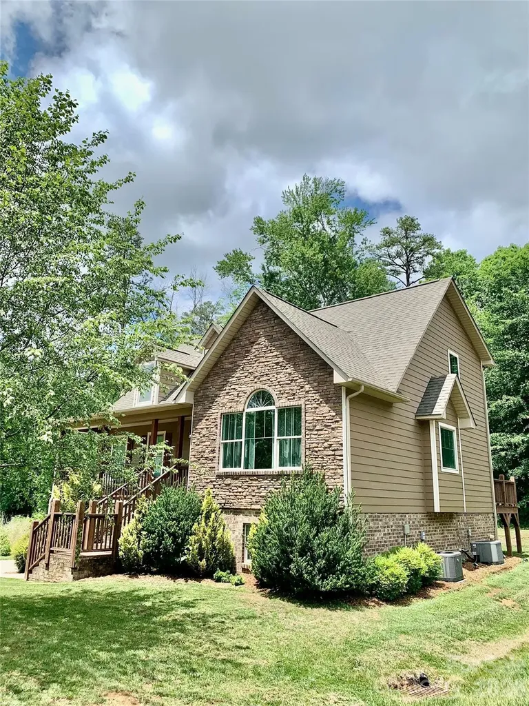124 Maplewood Court Hudson NC 28638