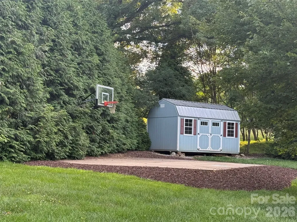 124 Maplewood Court Hudson NC 28638