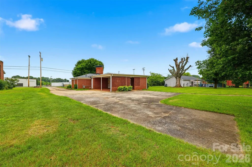 3631 Taylorsville Highway Statesville NC 28625