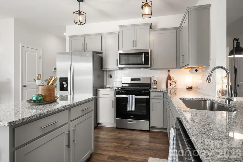 2001 Vanderlyn Street Monroe NC 28112