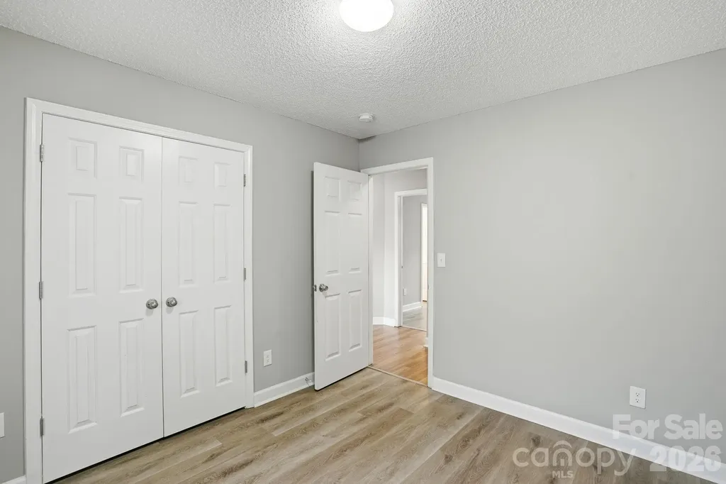 2306 Jordi Way Charlotte NC 28213