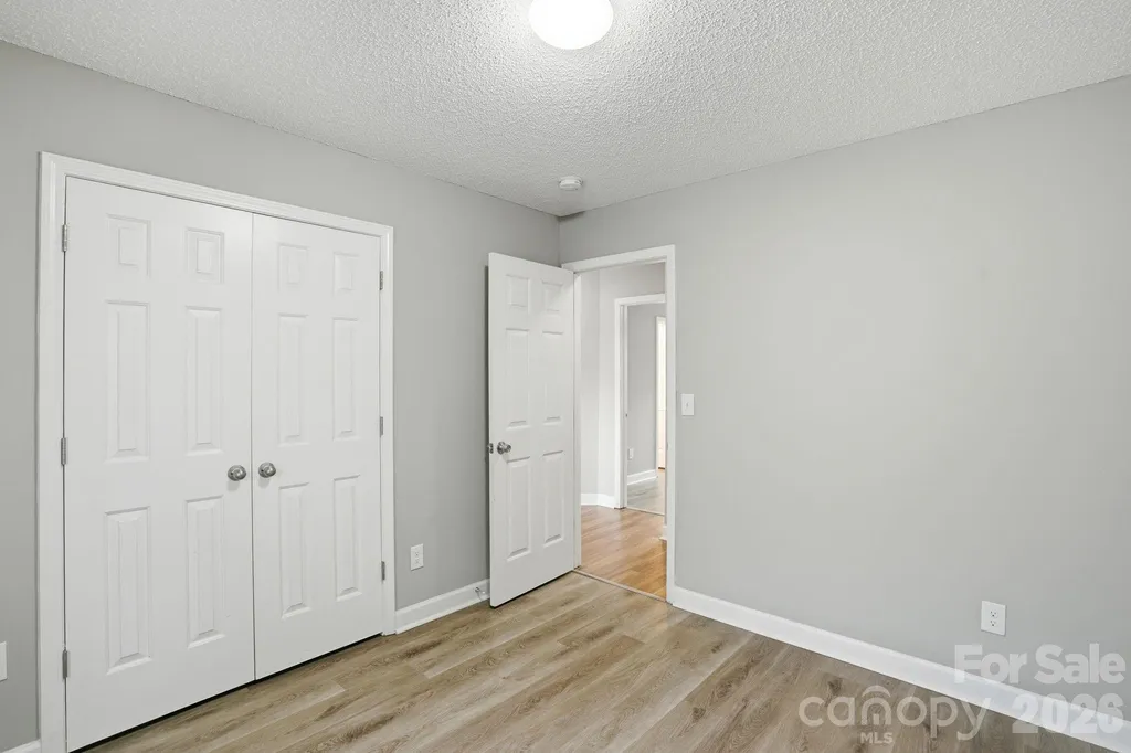2306 Jordi Way Charlotte NC 28213