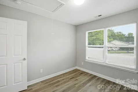 2306 Jordi Way Charlotte NC 28213