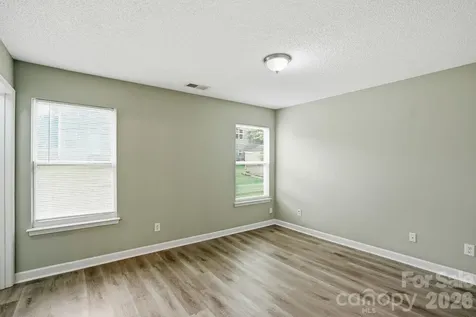 2306 Jordi Way Charlotte NC 28213