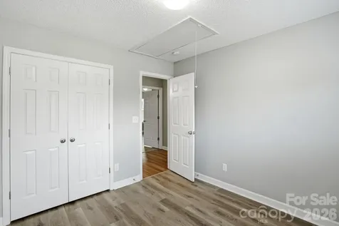 2306 Jordi Way Charlotte NC 28213