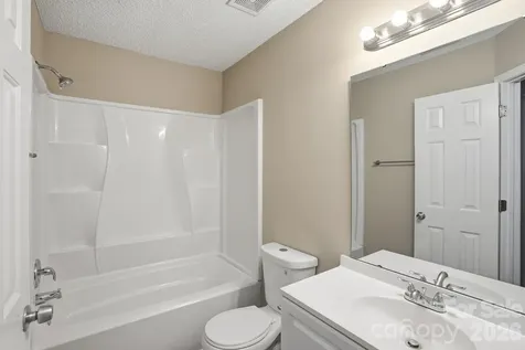 2306 Jordi Way Charlotte NC 28213