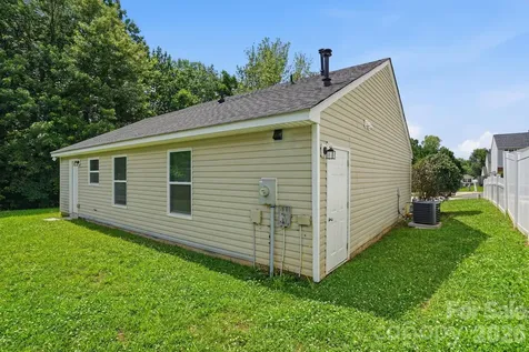 2306 Jordi Way Charlotte NC 28213