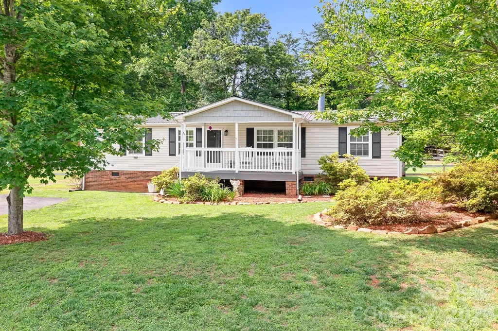 6075 Clearbrook Lane Iron Station NC 28080