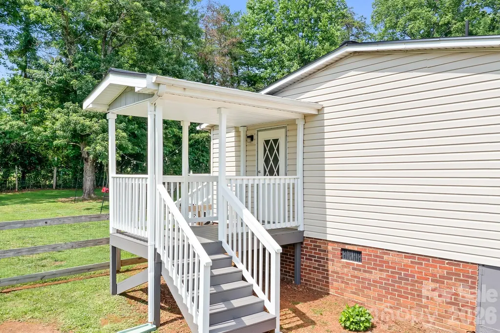 6075 Clearbrook Lane Iron Station NC 28080