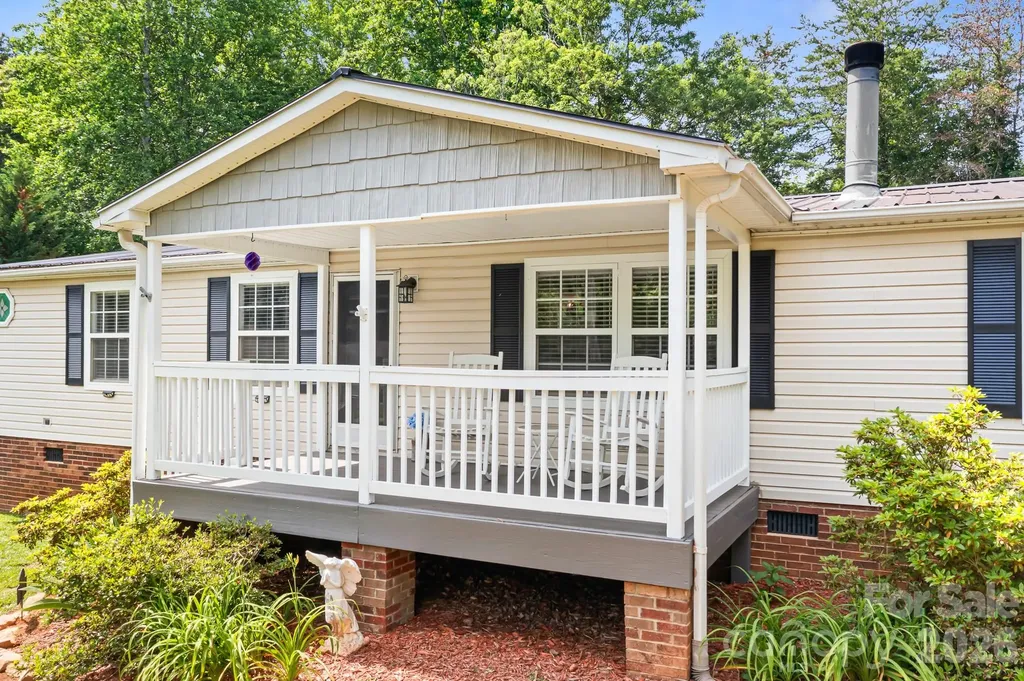 6075 Clearbrook Lane Iron Station NC 28080