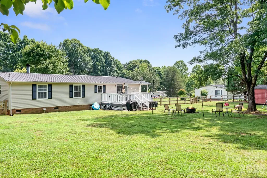 6075 Clearbrook Lane Iron Station NC 28080
