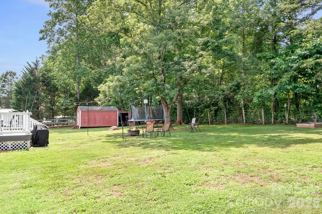 6075 Clearbrook Lane Iron Station NC 28080