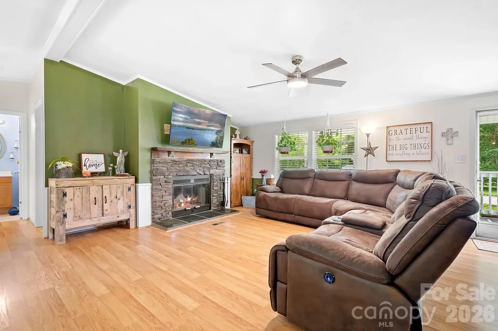 6075 Clearbrook Lane Iron Station NC 28080