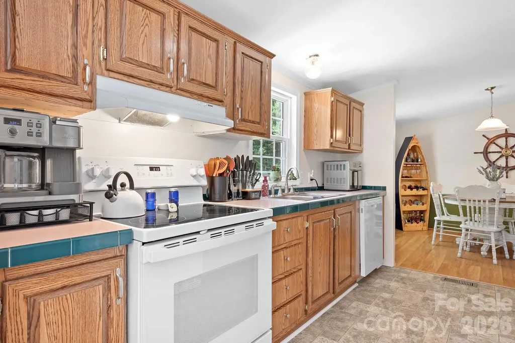 6075 Clearbrook Lane Iron Station NC 28080