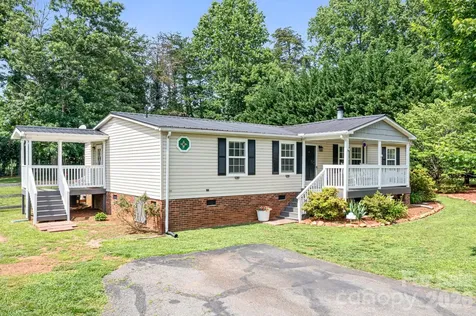 6075 Clearbrook Lane Iron Station NC 28080