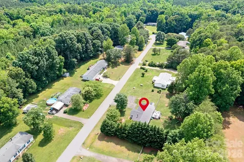 6075 Clearbrook Lane Iron Station NC 28080