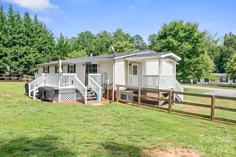 6075 Clearbrook Lane Iron Station NC 28080