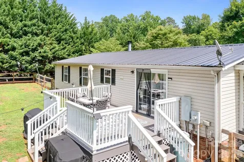 6075 Clearbrook Lane Iron Station NC 28080