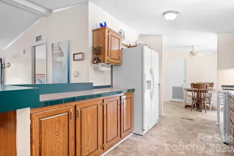 6075 Clearbrook Lane Iron Station NC 28080