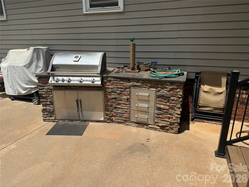 812 Whites Farm Road Statesville NC 28625