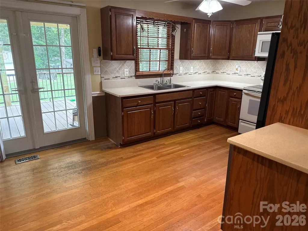 812 Whites Farm Road Statesville NC 28625