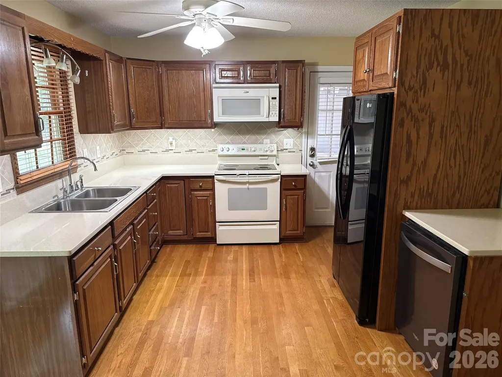 812 Whites Farm Road Statesville NC 28625