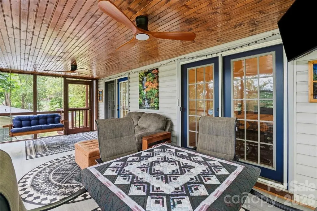 122 Arnold Heights Waynesville NC 28786