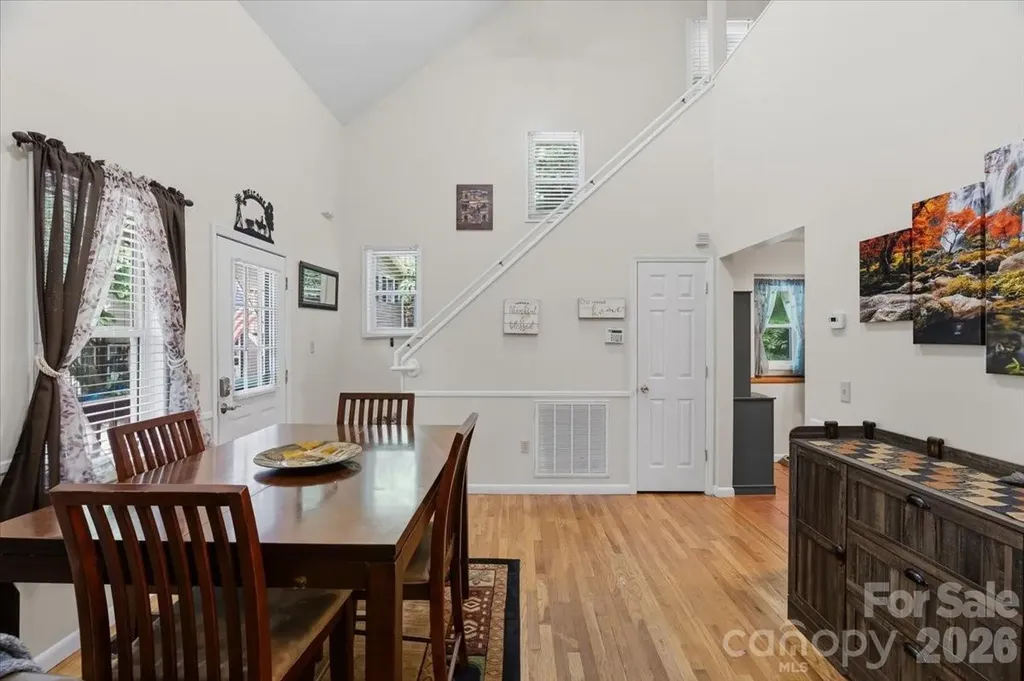 122 Arnold Heights Waynesville NC 28786