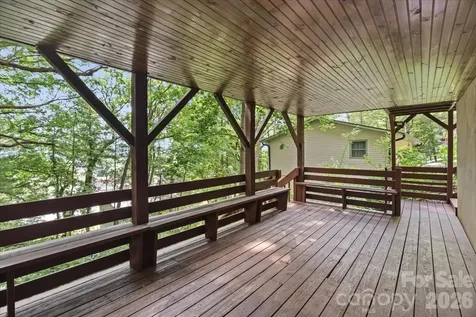 122 Arnold Heights Waynesville NC 28786
