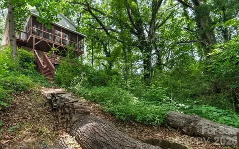 122 Arnold Heights Waynesville NC 28786