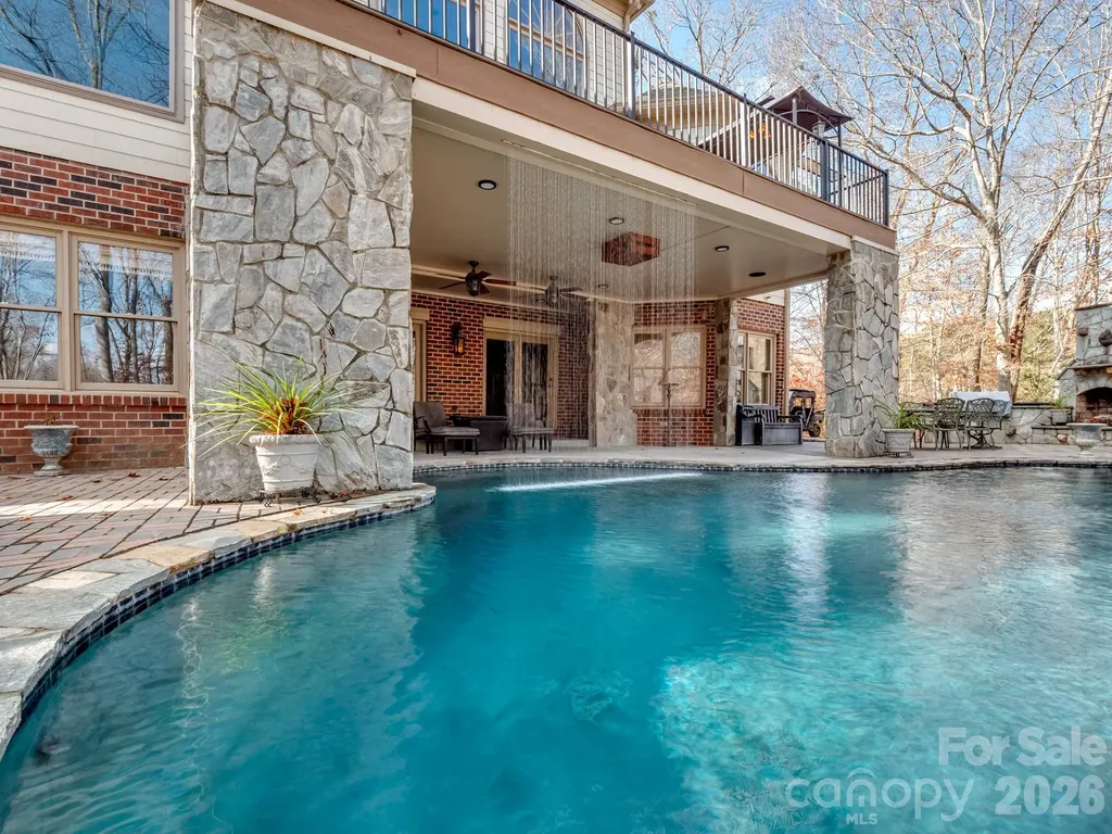 1090 N Saunders Drive Catawba NC 28609