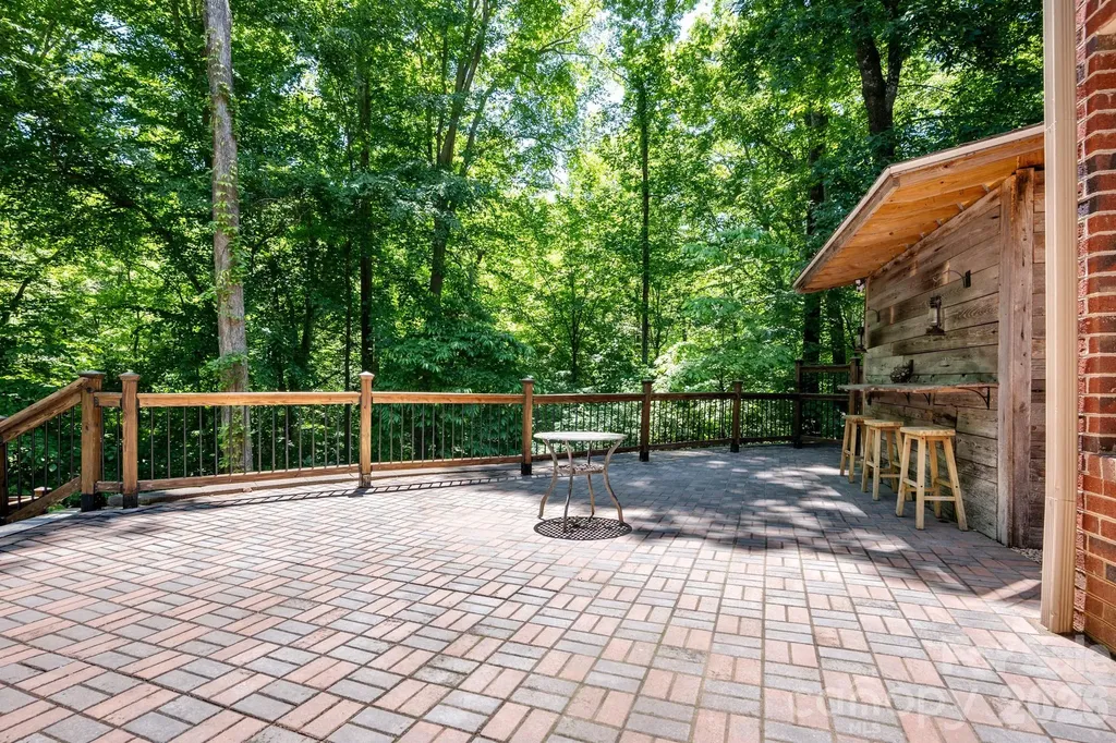 1090 N Saunders Drive Catawba NC 28609