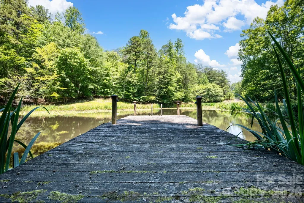 1090 N Saunders Drive Catawba NC 28609
